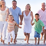 extended-family-on-beach.jpg