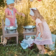 Little Helpers.0009.JPG